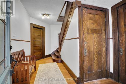 Main Entrance Hallway - Doors Units 1 & 3 (Lower) - 5 Woodlawn Avenue, Ottawa, ON 