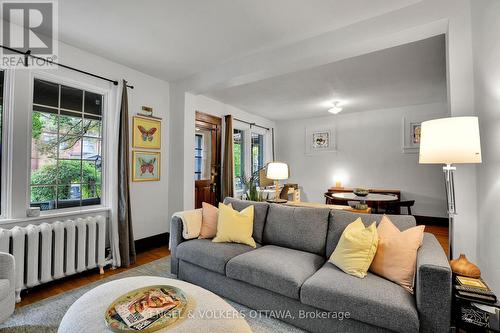 Unit 1 Living Room/Dining Room, Porch Access - 5 Woodlawn Avenue, Ottawa, ON 