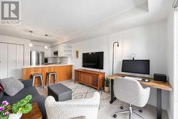203 - 140 BATHURST AVENUE Toronto, ON M5V 3N8