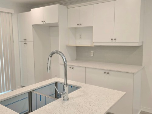 2255 Rue Avignon , Brossard, QC J4Z 2V8 3