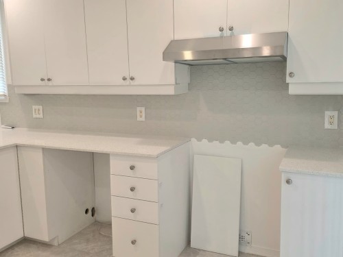 2255 Rue Avignon , Brossard, QC J4Z 2V8 4