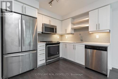 702 - 525 ADELAIDE STREET W , Toronto, Ontario M5V 1T6 4