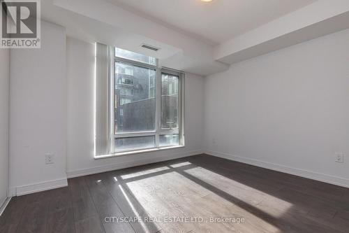 702 - 525 ADELAIDE STREET W , Toronto, Ontario M5V 1T6 5