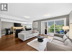 Open & Spacious Living Room - 