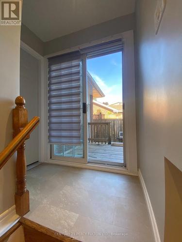 LOWER - 119 CALAIS STREET , Whitby, Ontario L1N 5M3 4