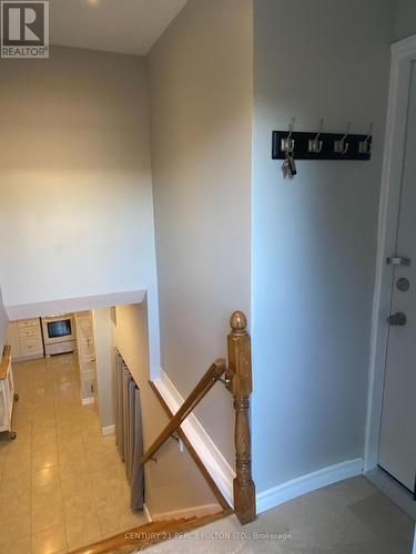 LOWER - 119 CALAIS STREET , Whitby, Ontario L1N 5M3 5