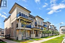 15 - 105 KAYLA CRESCENT Vaughan, ON L6A 4W3