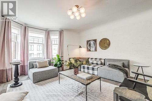 2B - 795 COLLEGE STREET , Toronto, Ontario M6G 1C7 2