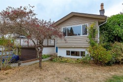 7251 Enid Pl Central Saanich, BC V8M 1H3