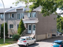 82  - 84 Rue Napoléon Sainte-Thérèse, QC J7E 5C9