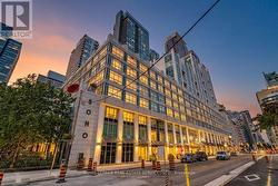 M-18 - 350 WELLINGTON STREET W Toronto, ON M5V 3W9