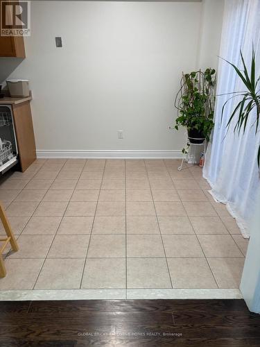 6064 Coxswain Crescent, Mississauga, ON 