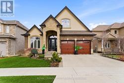 85 HILLCROFT DRIVE  Hamilton, ON L9J 3W9