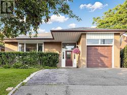 941 WILLOWDALE AVENUE  Toronto, ON M2M 3C3