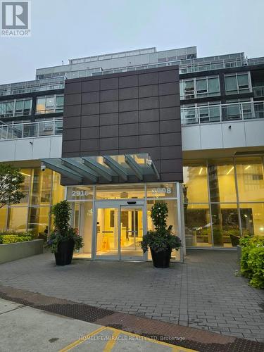617 - 2908 HWY 7 , Vaughan, Ontario L4K 0K5 2