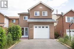 860 MESSENGER MEADOW DRIVE Mississauga, ON L5C 3T2