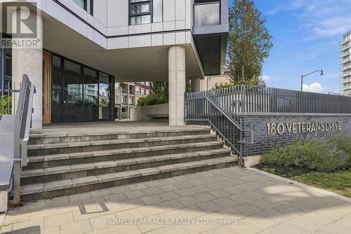 410 - 180 VETERANS DRIVE , Brampton, Ontario L7A 5G7 3