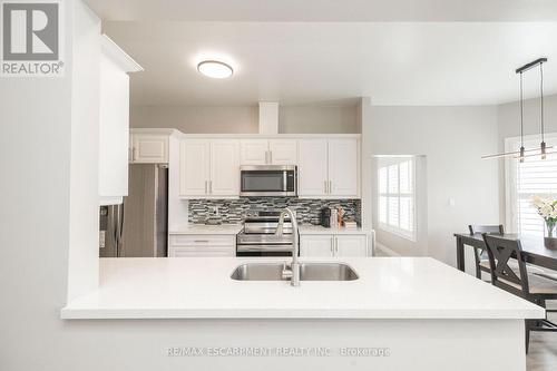 73 Appleblossom Drive, Hamilton, ON 
