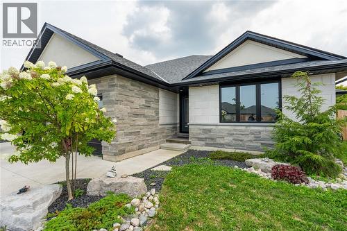 709 FERDINANDS CRESCENT , Sarnia, Ontario N7W 0B5 3