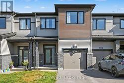 99 NATARE PLACE Ottawa, ON K2T 0P3