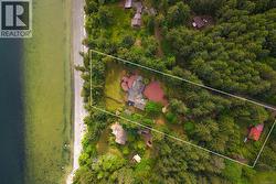 2070 Cooper Rd  Gabriola Island, BC V0R 1X7