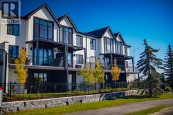 305, 1700 73 Street SW  Calgary, AB T3H 0J6