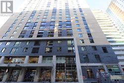 2815 - 105 CHAMPAGNE AVENUE  Ottawa, ON K1S 5E5