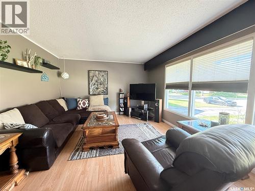 212 Ash Drive, Weyburn, SK 