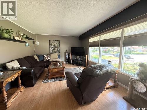 212 Ash Drive, Weyburn, SK 
