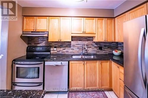 7 - 400 WILSON AVENUE , Kitchener, Ontario N2C 2S1 4