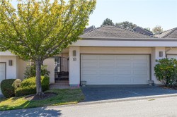 #13-4318 Emily Carr Dr Saanich, BC V8X 5E7