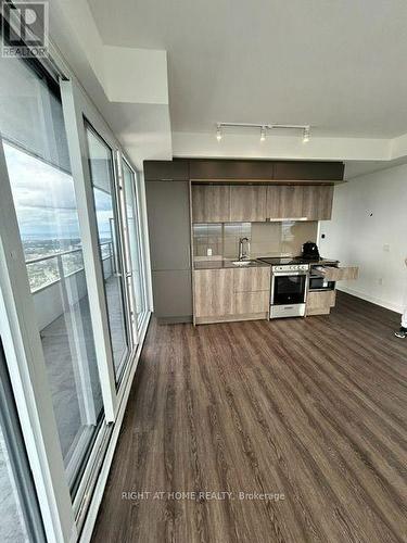 6205 - 448 BURNHAMTHORPE RD ROAD W , Mississauga, Ontario L5B 0R4 5