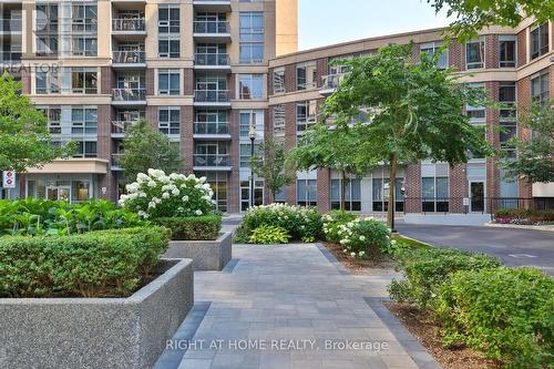 2402 - 3 MICHAEL POWER PLACE , Toronto, Ontario M9A 0A2 2