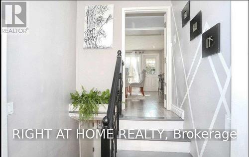 (MAIN) - 9 AVELINE CRESCENT , Toronto, Ontario M1H 2P4 2