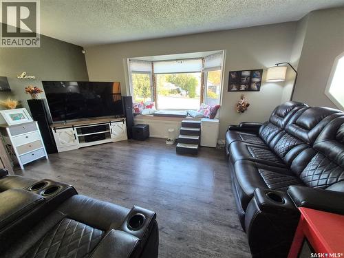 221 Bean Crescent, Weyburn, SK 