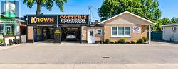 1425 WOODROFFE AVENUE  Ottawa, ON K2G 1V9