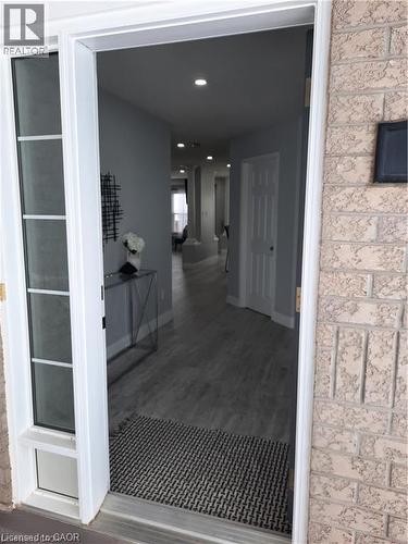 500 SNOWDROP Court Unit# Upper , Kitchener, Ontario N2E 4G4 3