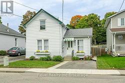 17 DOVER STREET Woodstock (Woodstock - South), ON N4S 3L7