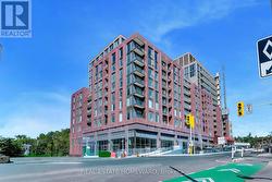 304 - 2450 BLOOR STREET W Toronto, ON M6S 0A9