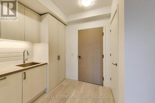 304 - 2450 BLOOR STREET W , Toronto, Ontario M6S 0A9 2