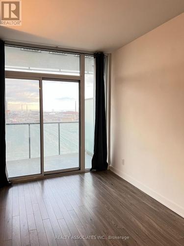 2807 - 1 MARKET STREET , Toronto, Ontario M5E 0A2 3