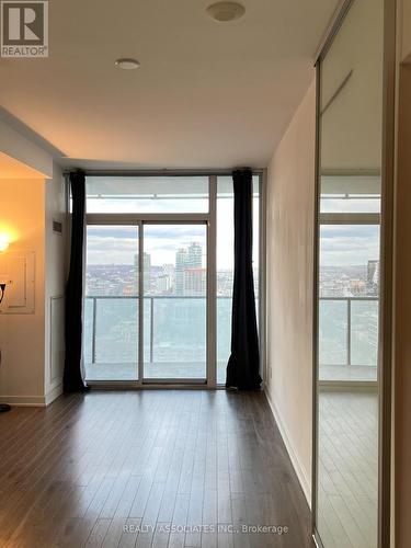 2807 - 1 MARKET STREET , Toronto, Ontario M5E 0A2 4