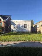 849 McCalman AVE Winnipeg, MB R2L 1G9