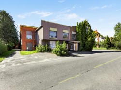 190 Rue Cutting  Coaticook, QC J1A 2G5