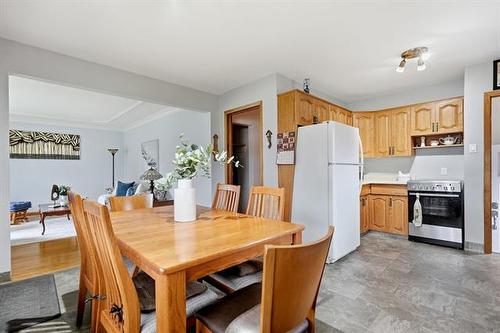 974 Manhattan Ave, Winnipeg, MB 