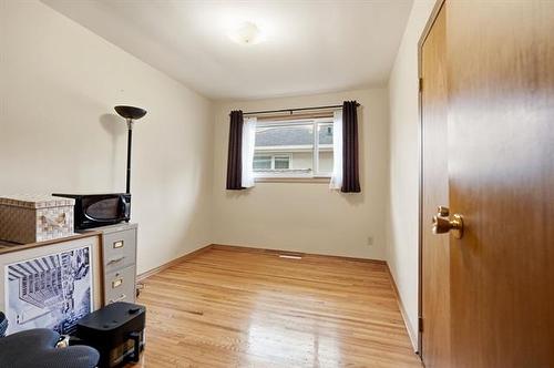 974 Manhattan Ave, Winnipeg, MB 