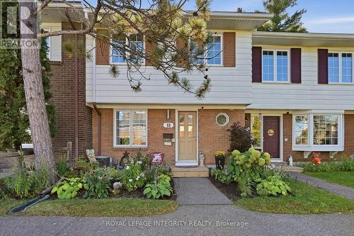 18 - 18 GREENBANK ROAD S  Ottawa, ON K2H 5T9