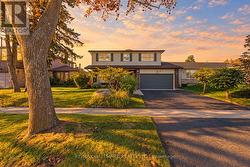 24 CHARLES TUPPER DRIVE  Toronto, ON M1C 2B1