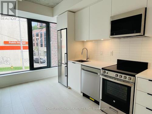 2 FLOOR - 1 VINE AVENUE , Toronto, Ontario M6P 0C8 2