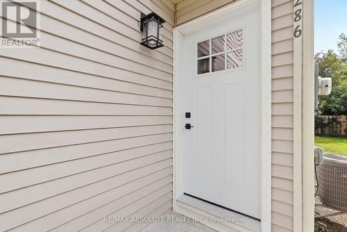 286 MOCKINGBIRD DRIVE , Ottawa, Ontario K1E 2A5 2